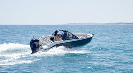 Quicksilver Activ 555 Bowrider