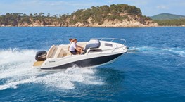 Quicksilver Activ 555 Cabin